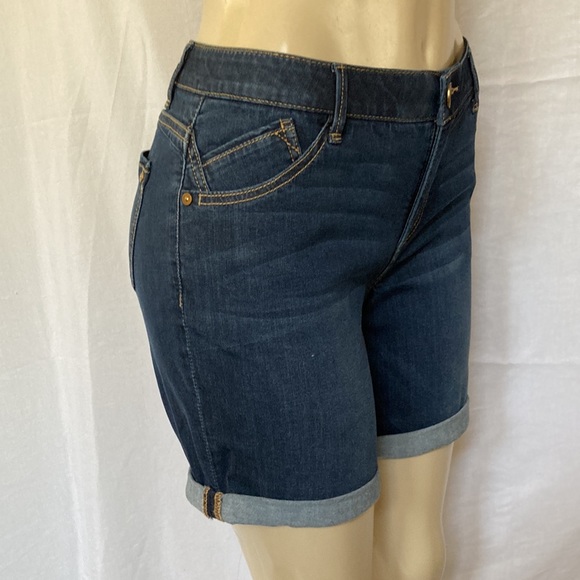 SALE!!! WIT & WISDOM Jeans Tummy Control Size 6 Dark Wash Cuffed Shorts NWOT - Picture 5 of 7